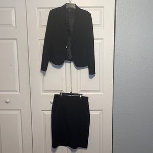 Nine West Women's Black  Two Piece Skirt Suit
